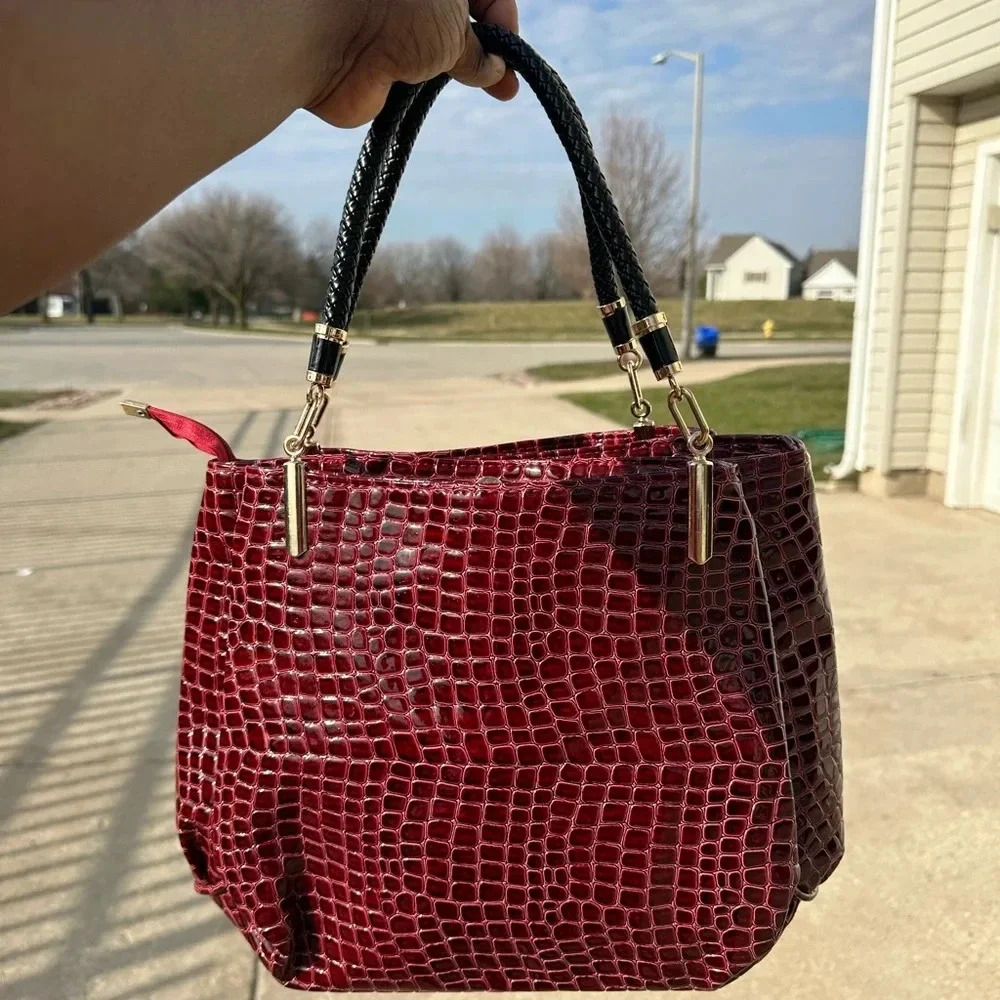 Faux Crocodile Leather Embossed Bag - Picture 9 of 13